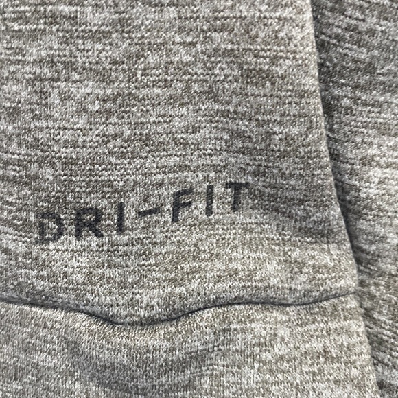 NIKE | Men’s DriFit Big Swoosh Hoodie - Picture 4 of 7